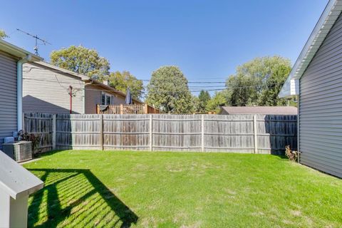 Tiny photo for 38127 N NorthShore Avenue, Beach Park, IL 60087 (MLS # 12483902)