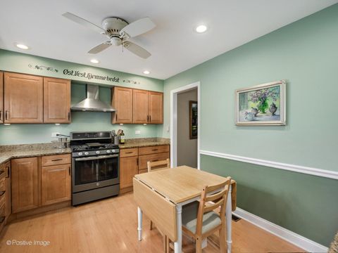 Tiny photo for 1150 Oakview Drive, Wheaton, IL 60187 (MLS # 12615206)