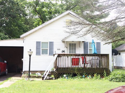 Photo of 1013 Bernstein Street, Streator, IL 61364 (MLS # 12671126)
