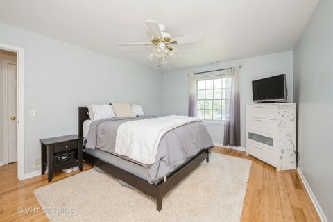 Tiny photo for 1667 W Beach Road #1667, Waukegan, IL 60087 (MLS # 12424789)