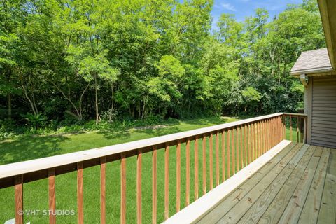 Tiny photo for 1667 W Beach Road #1667, Waukegan, IL 60087 (MLS # 12424789)