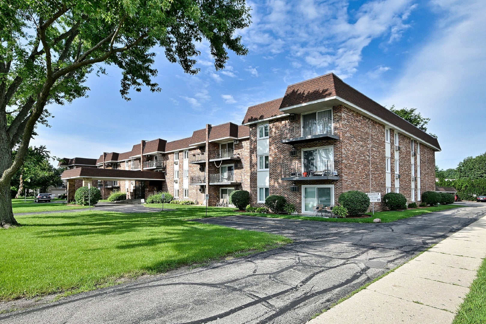 850 S Lorraine Road S 3E