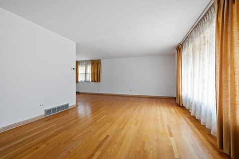 Tiny photo for 10420 Washington Avenue, Oak Lawn, IL 60453 (MLS # 12549740)