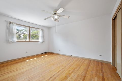 Tiny photo for 10420 Washington Avenue, Oak Lawn, IL 60453 (MLS # 12549740)