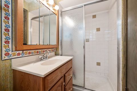 Tiny photo for 10420 Washington Avenue, Oak Lawn, IL 60453 (MLS # 12549740)