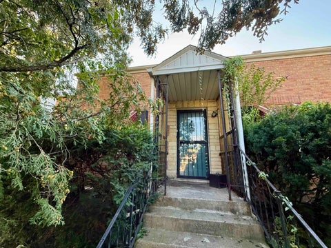 Photo of 8830 Sayre Avenue, Morton Grove, IL 60053 (MLS # 12745121)