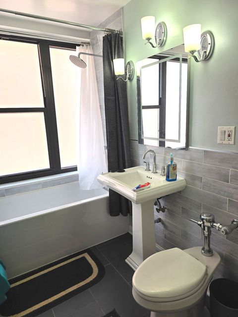 Tiny photo for 5801 N Sheridan Road #8A, Chicago, IL 60660 (MLS # 12400856)