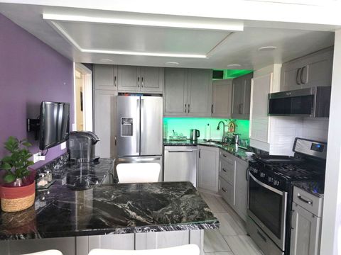 Tiny photo for 5801 N Sheridan Road #8A, Chicago, IL 60660 (MLS # 12400856)