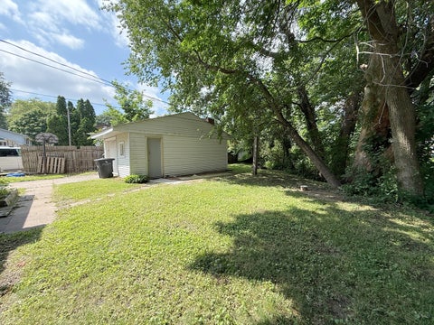 Tiny photo for 2113 22 1/2 Avenue, Rock Island, IL 61201 (MLS # 12723060)