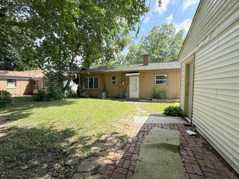 Tiny photo for 2113 22 1/2 Avenue, Rock Island, IL 61201 (MLS # 12723060)