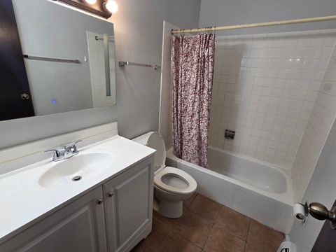 Tiny photo for 212 Shorewood Drive #2D, Glendale Heights, IL 60139 (MLS # 12618385)