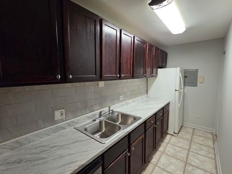 Tiny photo for 212 Shorewood Drive #2D, Glendale Heights, IL 60139 (MLS # 12618385)