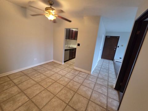 Tiny photo for 212 Shorewood Drive #2D, Glendale Heights, IL 60139 (MLS # 12618385)