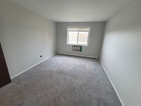 Tiny photo for 212 Shorewood Drive #2D, Glendale Heights, IL 60139 (MLS # 12618385)