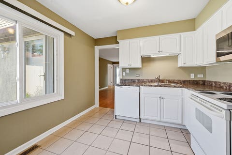 Tiny photo for 177 Cascade Drive, Indian Head Park, IL 60525 (MLS # 12699194)