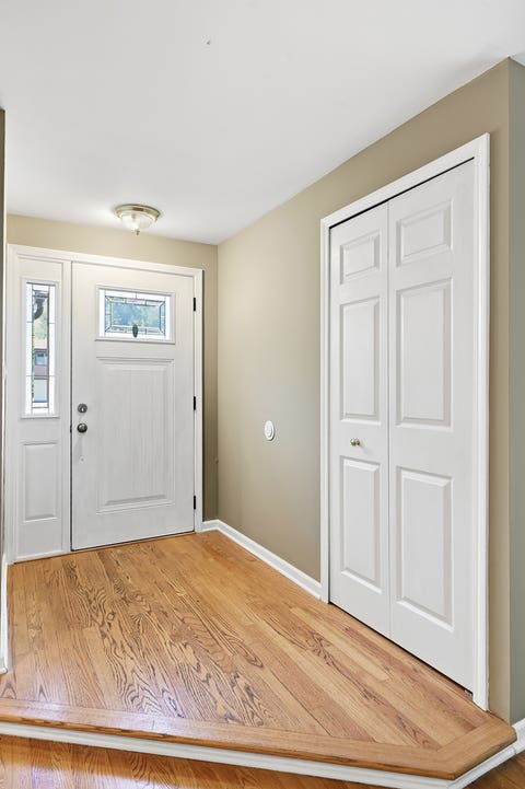 Tiny photo for 177 Cascade Drive, Indian Head Park, IL 60525 (MLS # 12699194)