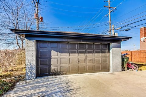 A home in Park Ridge