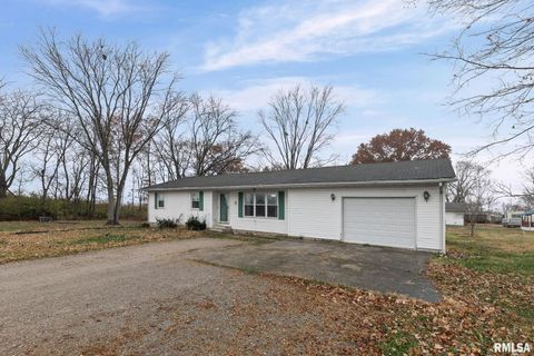 Tiny photo for 103 Middleton Road, Iuka, IL 62849 (MLS # EB460564)