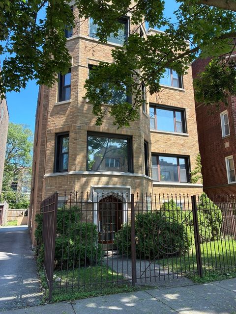 8013 S Phillips Avenue Chicago IL 60617