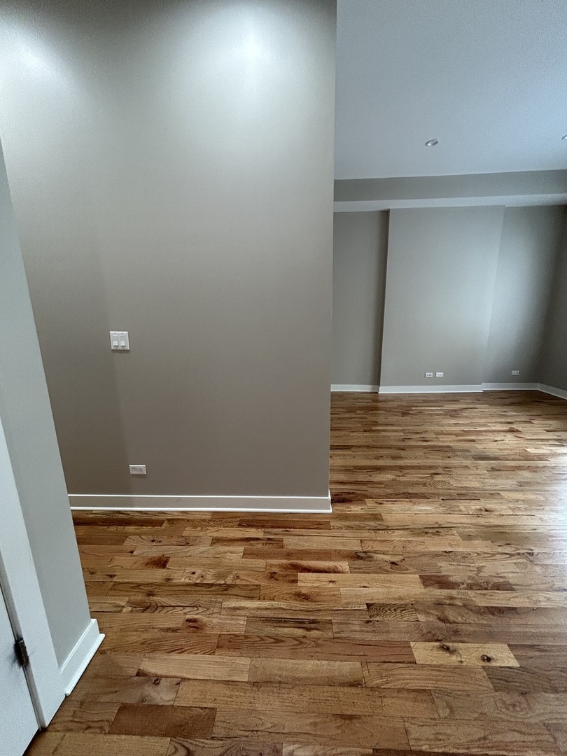 753 W Buckingham Place 1