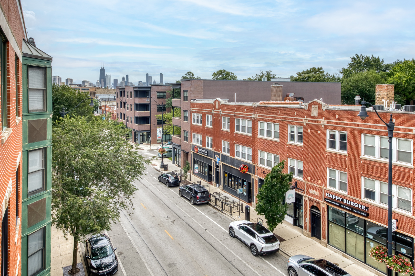 845 W ALTGELD Street 4A