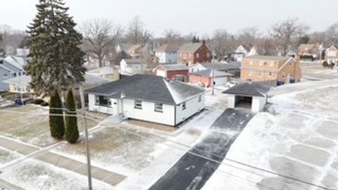 A home in North Chicago