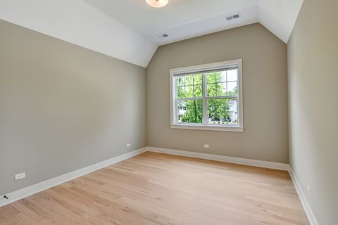 Tiny photo for 256 Coe Road, Clarendon Hills, IL 60514 (MLS # 12590910)