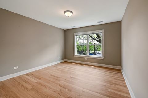 Tiny photo for 256 Coe Road, Clarendon Hills, IL 60514 (MLS # 12590910)