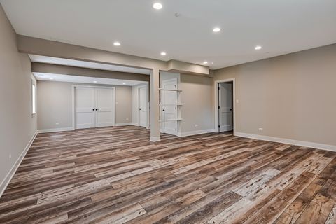 Tiny photo for 256 Coe Road, Clarendon Hills, IL 60514 (MLS # 12590910)