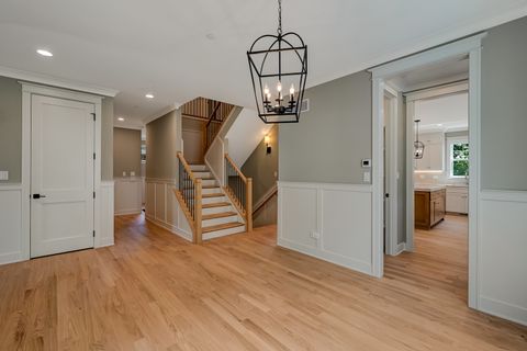 Tiny photo for 256 Coe Road, Clarendon Hills, IL 60514 (MLS # 12590910)