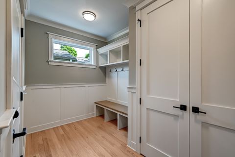 Tiny photo for 256 Coe Road, Clarendon Hills, IL 60514 (MLS # 12590910)