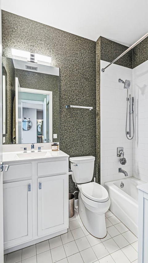 Tiny photo for 560 W FULTON Street #602, Chicago, IL 60661 (MLS # 12646590)