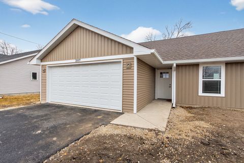 Photo of 307 W South Street #307, Durand, IL 61024 (MLS # 12585024)