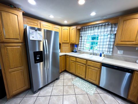 Tiny photo for 212 Oak Street, Flora, IL 62839 (MLS # 12624127)