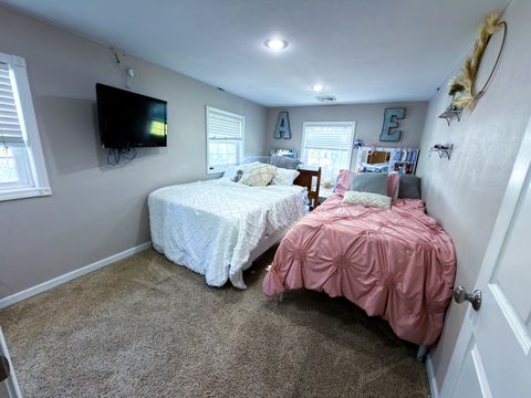 Tiny photo for 212 Oak Street, Flora, IL 62839 (MLS # 12624127)