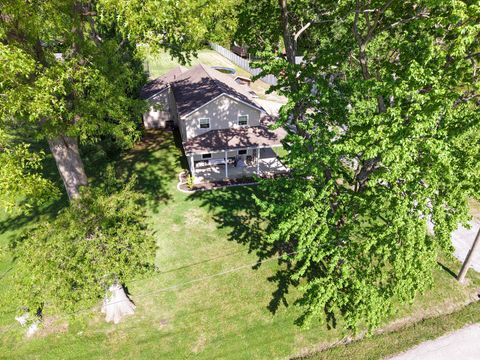 Tiny photo for 212 Oak Street, Flora, IL 62839 (MLS # 12624127)