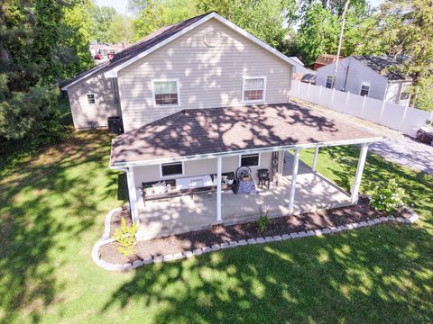 Tiny photo for 212 Oak Street, Flora, IL 62839 (MLS # 12624127)