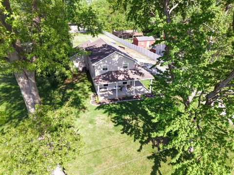 Tiny photo for 212 Oak Street, Flora, IL 62839 (MLS # 12624127)