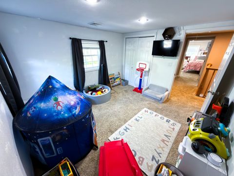 Tiny photo for 212 Oak Street, Flora, IL 62839 (MLS # 12624127)