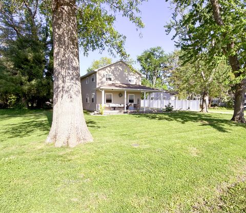 Tiny photo for 212 Oak Street, Flora, IL 62839 (MLS # 12624127)