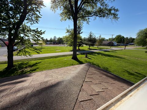 Tiny photo for 212 Oak Street, Flora, IL 62839 (MLS # 12624127)