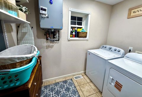 Tiny photo for 212 Oak Street, Flora, IL 62839 (MLS # 12624127)