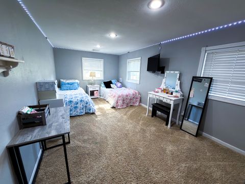 Tiny photo for 212 Oak Street, Flora, IL 62839 (MLS # 12624127)