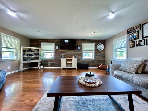 Tiny photo for 212 Oak Street, Flora, IL 62839 (MLS # 12624127)