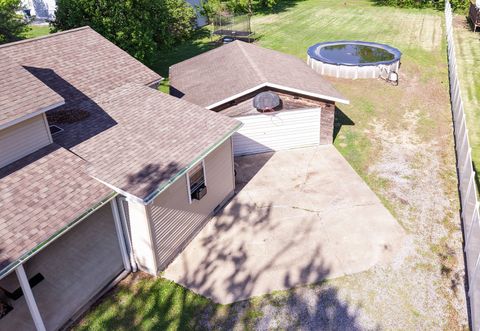 Tiny photo for 212 Oak Street, Flora, IL 62839 (MLS # 12624127)