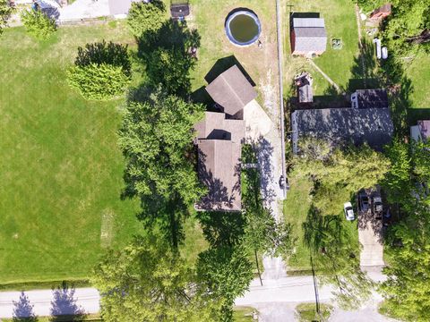 Tiny photo for 212 Oak Street, Flora, IL 62839 (MLS # 12624127)