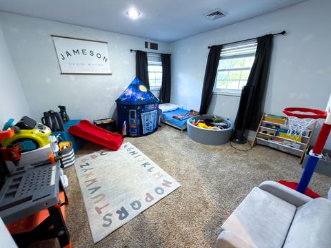 Tiny photo for 212 Oak Street, Flora, IL 62839 (MLS # 12624127)