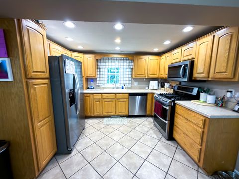 Tiny photo for 212 Oak Street, Flora, IL 62839 (MLS # 12624127)