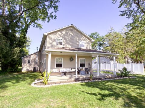Tiny photo for 212 Oak Street, Flora, IL 62839 (MLS # 12624127)