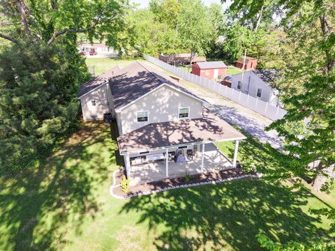 Tiny photo for 212 Oak Street, Flora, IL 62839 (MLS # 12624127)